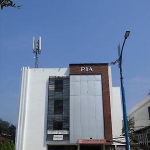 Pia Hotel